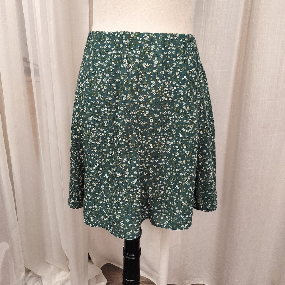 2/$30 American Eagle Green Micro Floral Mini Flouncy Skirt Womens Size XL Boho